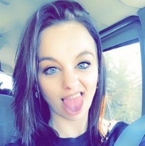 Meet your Posher, Alliee